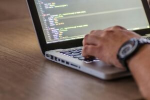 Read more about the article How to Choose the Best Website Builder