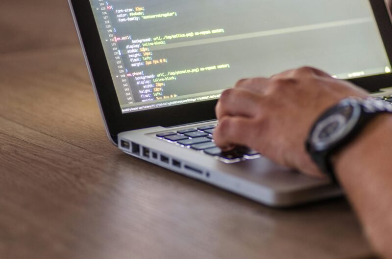Read more about the article How to Choose the Best Website Builder